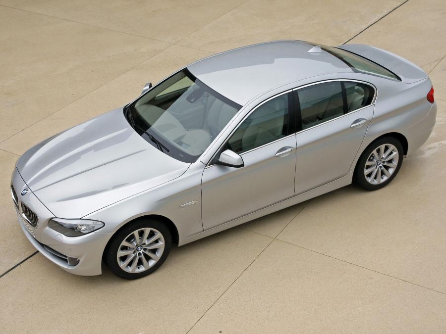  BMW 530d Sedan 2010 года  (фото 11 из 16)